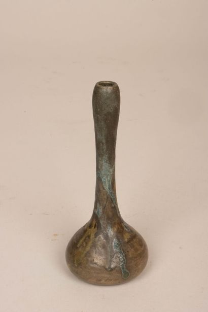 Theo PERROT (1856-1942). 
Stoneware soliflore...