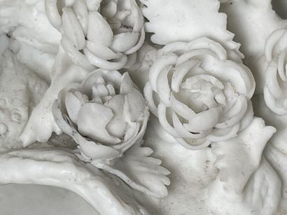 Paire de grandes sculptures en biscuit de...