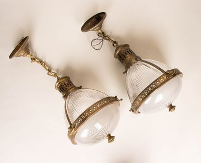 Edition HOLOPHANE 
Pair of Suspensions in...