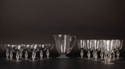 LALIQUE FRANCE Fontainebleau service.
Set...