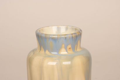 Pierre-Adrien DALPAYRAT (1844-1910)
Vase...