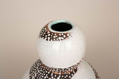 PRIMAVERA:
Large stoneware coloquinte vase...
