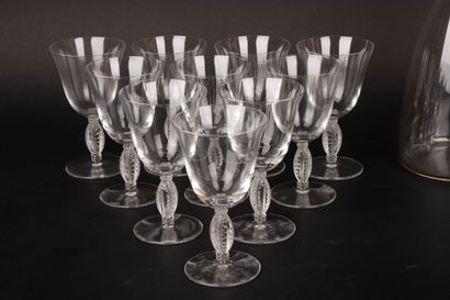 LALIQUE FRANCE Fontainebleau service.
Set...
