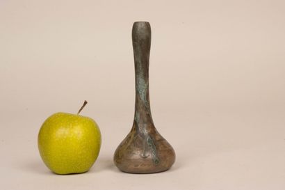 Theo PERROT (1856-1942). 
Stoneware soliflore...