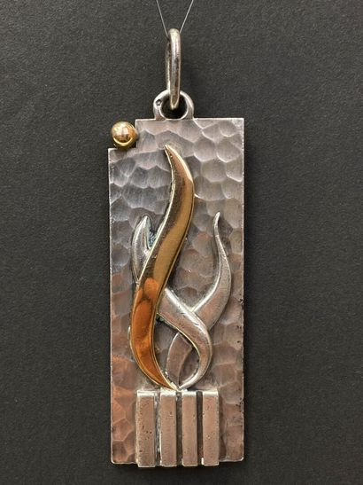 JEAN DESPRÉS (1889-1980) 
Silver plate pendant,...