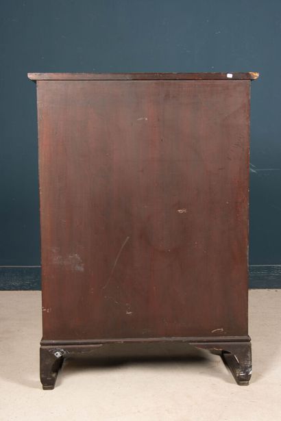 Cabinet en bois exotique et placage.
Corée...