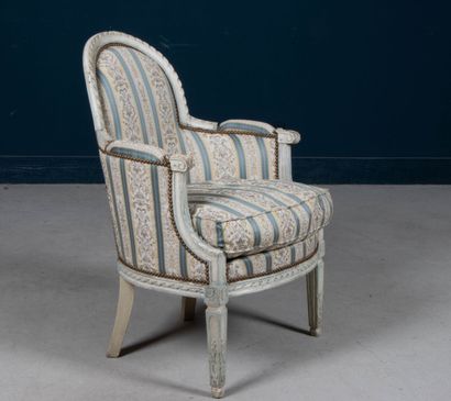 Bergère en bois sculpté et laqué
Epoque Louis...