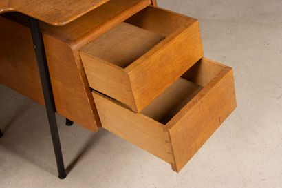 Bureau en placage de chêne et bois noirci,...