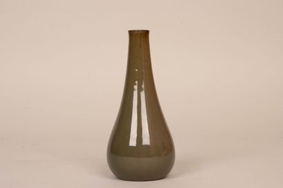 Auguste DELAHERCHE (1857-1940)
Vase en grès...