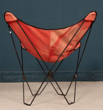 Suite de quatre fauteuils pliants type Butterfly.
Années...