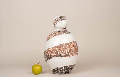 PRIMAVERA:
Large stoneware coloquinte vase...