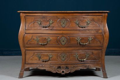 Commode tombeau en bois fruitier ouvrant...