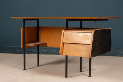 Bureau en placage de chêne et bois noirci,...