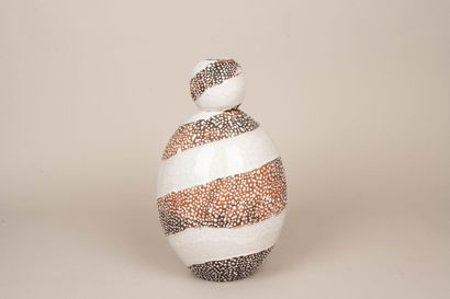 PRIMAVERA:
Large stoneware coloquinte vase...