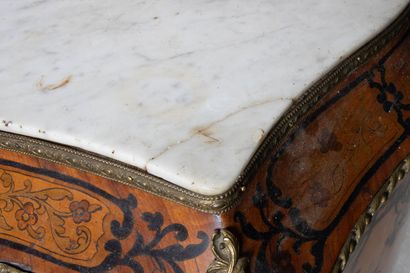 Secrétaire droit à abattant simulant un semainier,...