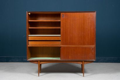 Meuble de salon en teck.
Design scandinave...