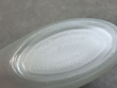 LALIQUE for Nina RICCI:
Two bottles in molded...