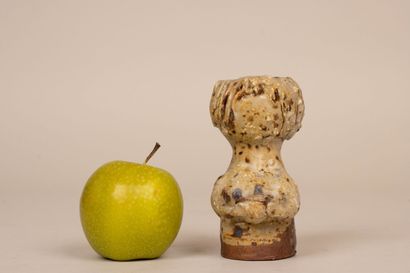 Annie MAUME (née en 1945).
Vase anthropomorphe...