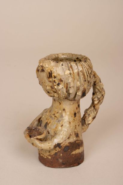 Annie MAUME (née en 1945).
Vase anthropomorphe...
