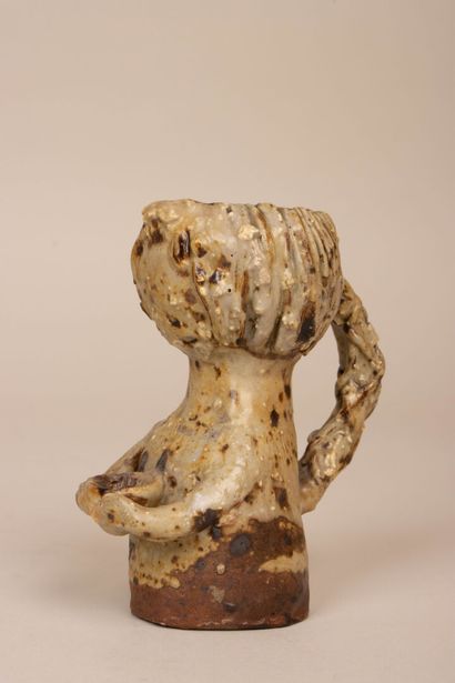 Annie MAUME (née en 1945).
Vase anthropomorphe...