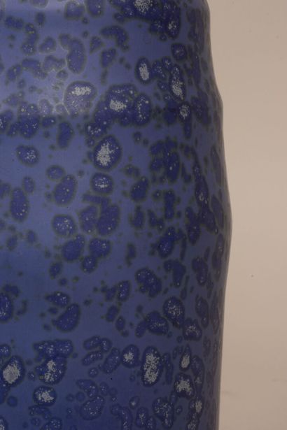 REVERNAY - 
Grand vase en céramique à couverte...