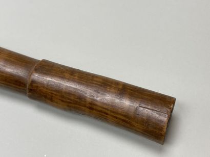 Massue de Nouvelle Calédonie de forme phallique....