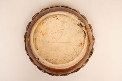 André ROZAY (1913-1991) 
Coupe grès soulignée...