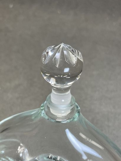 LALIQUE for Nina RICCI:
Two bottles in molded...