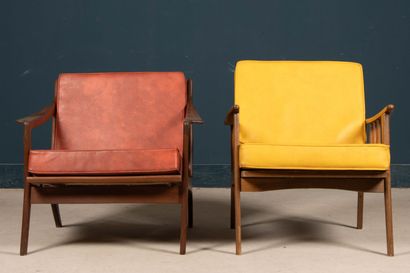 Deux fauteuils en teck 
Design scandinave...