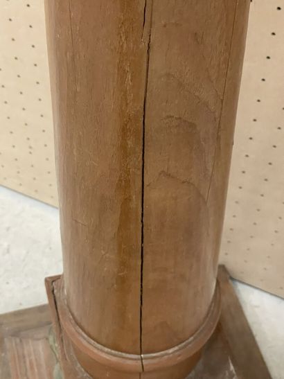 Grande colonne en bois , ornement de régule...