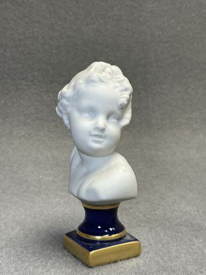 Buste de putti en faïence de Limoges sur...