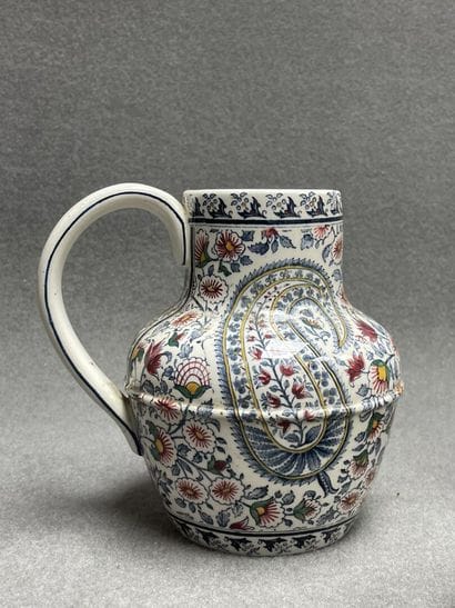 Ensemble de faïence de Gien. 
Melonnière,...