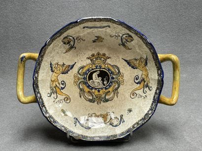 Ensemble de faïence de Gien. 
Melonnière,...