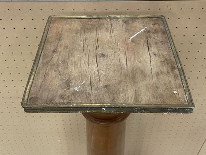 Grande colonne en bois , ornement de régule...