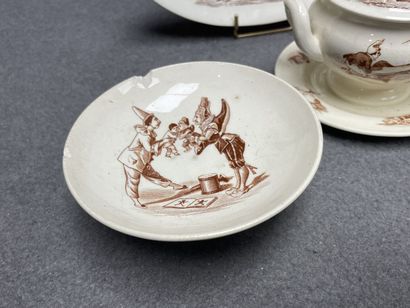 LUNEVILLE 
Partie de dinette pour poupée...
