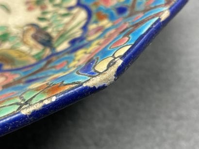Emaux de LONGWY.
Plat sur talon. 
H. :7 cm
D....