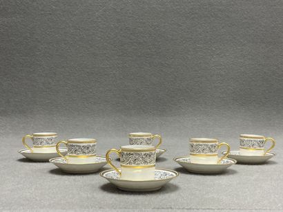 BERNARDAUD à Limoges
Suite de six tasses...