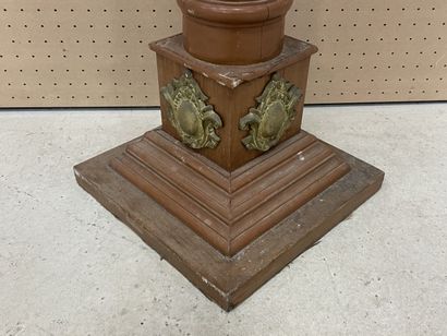 Grande colonne en bois , ornement de régule...