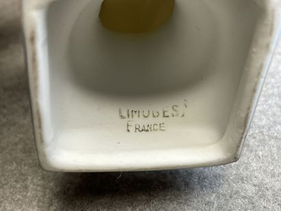 Buste de putti en faïence de Limoges sur...
