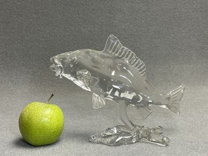 Poisson en verre. 
En coffret. 
H. :17 cm....