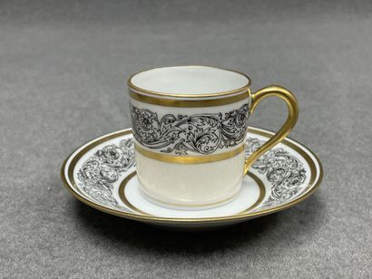 BERNARDAUD à Limoges
Suite de six tasses...