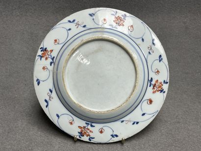 Deux assiettes en porcelaine de Chine. 
D....