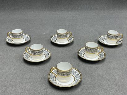 BERNARDAUD à Limoges
Suite de six tasses...