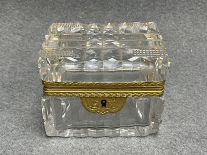 Lot de verrerie: 
- Partie de garniture de...