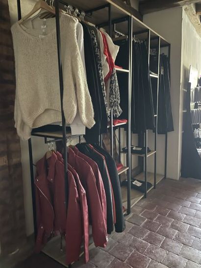 STOCK Pret à porter féminin:
Vestes simili...