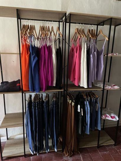 STOCK Pret à porter féminin:
Vestes simili...