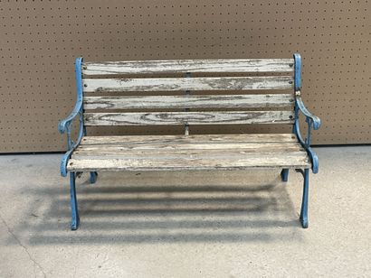 Banc de jardin d'enfant
50 x 83 x 42 cm....