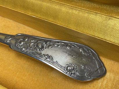 Ménagère de couverts en métal argenté, style...