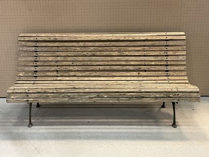 Banc de jardin à lattes
83 x 180 x 70 cm...