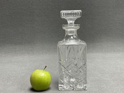 Carafe à whisky en cristal taillé
H: 25 ...